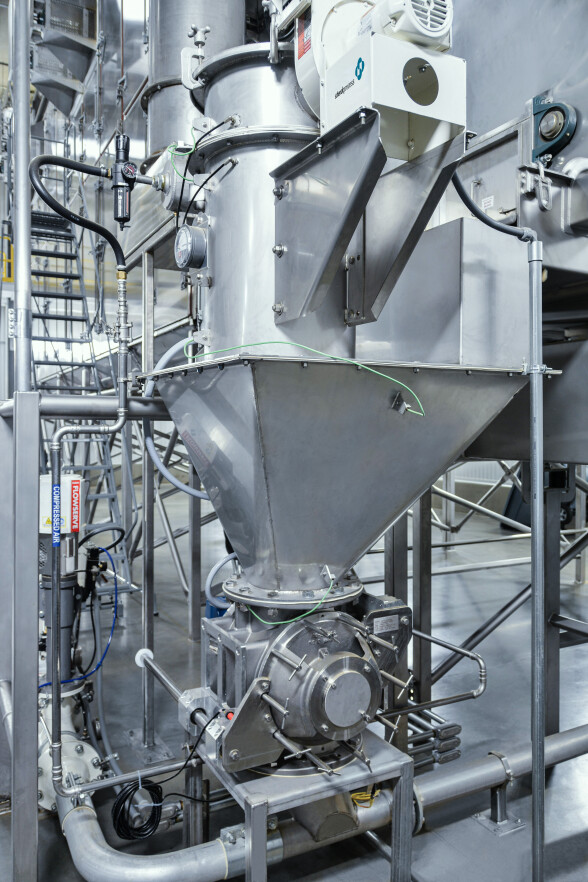 Minimizing breakage for pet food manufacturer